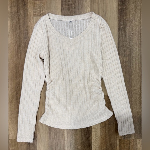 Women's Cream Ribbed V-Neck Top - Picture 1 of 3